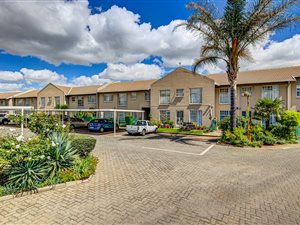 2 Bed Apartment in Ravenswood