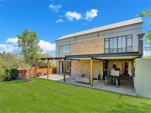 4 Bed House in Steyn City