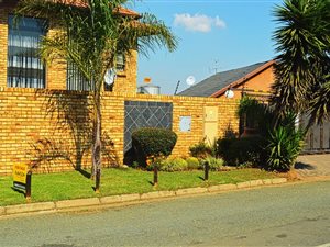 2 Bed Townhouse in General Alberts Park
