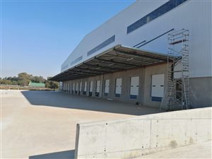 9000 m² Industrial space in Bredell AH