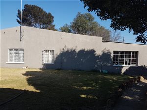 2.1 ha Farm in Rosashof