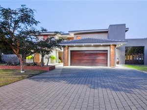 4 Bed House in Lombardy Estate