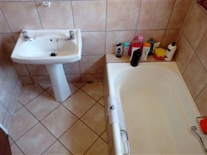 3 Bed House in Klerksdorp