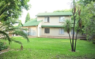 4 Bedroom House in Bromhof