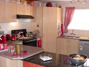 4 Bed Townhouse in Allen Grove