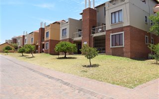 2 Bedroom Apartment in Summerset