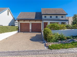 3 Bed House in Schonenberg Estate