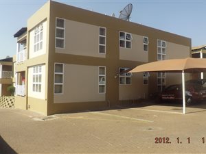3 Bed Apartment in Mondeor