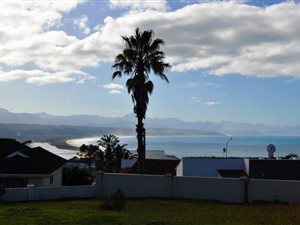 913 m² Land available in Cutty Sark