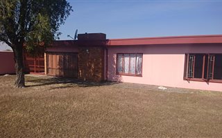 3 Bedroom House in Amajuba Park