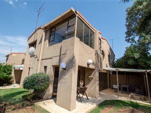 3 Bed Duplex in Lakefield