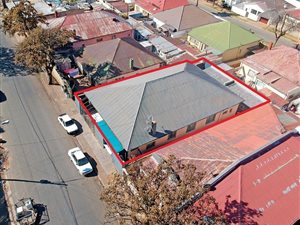 18 Bed House in Judiths Paarl