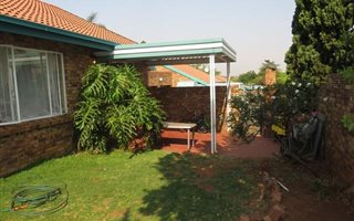 3 Bedroom Simplex in Clubview