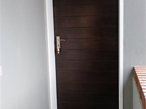 2 Bed Apartment in Rooihuiskraal North