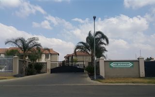2 Bedroom Apartment in Helderwyk