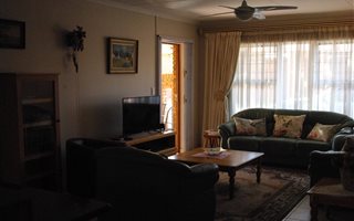 2 Bedroom House in Willow Park Manor