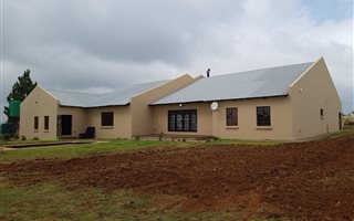 8.5 ha Farm in Hillside AH