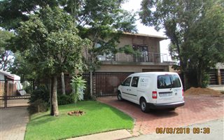 2 Bedroom Garden Cottage in Nieuw Muckleneuk