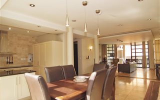 2 Bedroom Apartment in Melrose Arch