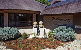 3 Bedroom Apartment in Paulshof