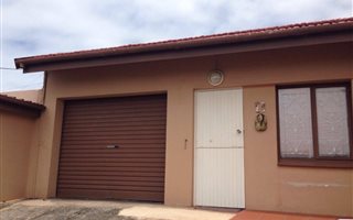 1 Bedroom House in Bluff