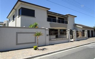 5 Bedroom House in Crawford