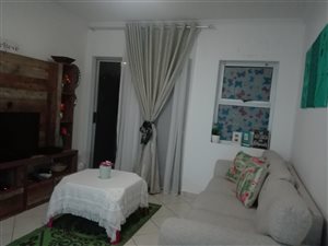 2 Bed Flat in Chatsworth Central