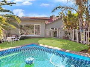4 Bed House in Constantia Kloof