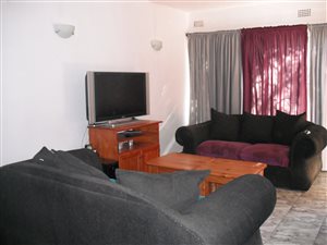 3 Bedroom Duplex in Crystal Park