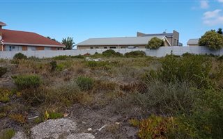 700 m² Land available in Franskraal