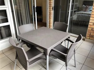 2 Bed Apartment in Atholl