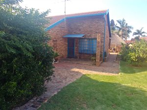 3 Bed House in Montana Park