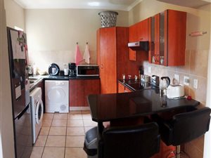 2 Bed Apartment in Eagle Canyon Golf Estate