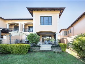 4 Bed Townhouse in Umhlali Golf Estate