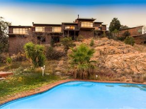 5 Bed House in Constantia Kloof