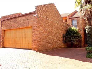 4 Bed Townhouse in Hatfield