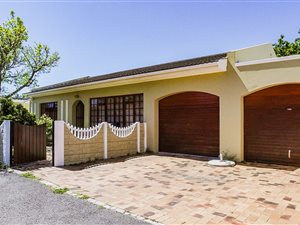 2 Bed House in Strand Central