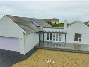 3 Bed House in Yzerfontein
