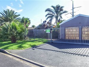5 Bed House in Die Bos