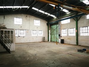 270 m² Industrial space in Delville