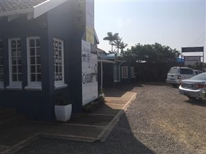 400 m² Commercial space in Amanzimtoti