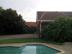 4 Bedroom House in Falcon Ridge