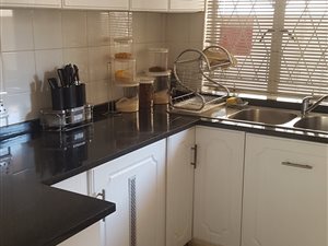 3 Bed Duplex in Pelham