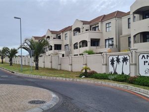 2 Bed Apartment in Vredekloof East