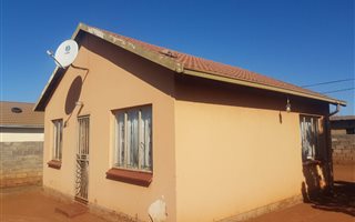 2 Bedroom House in Katlehong