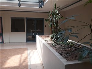 106 m² Commercial space in Lynnwood Ridge