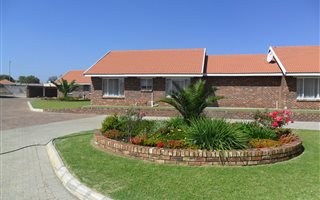 2 Bedroom Townhouse in Riversdale