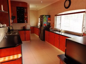 3 Bed House in Alphen Park
