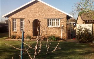 2 Bedroom House in Esther Park