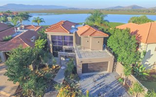 4 Bedroom House in Pecanwood